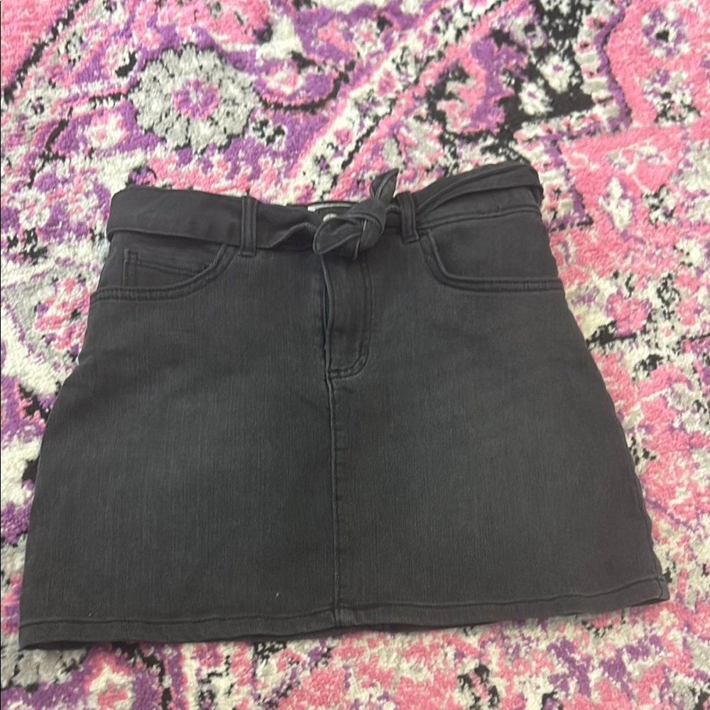 Oshkosh size 10 black denim skirt